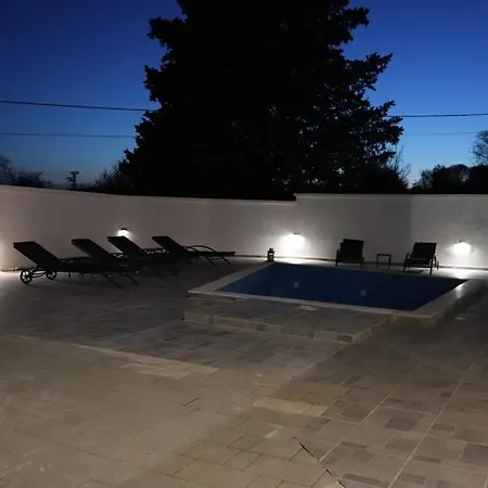 Krk, With Pool 8p *