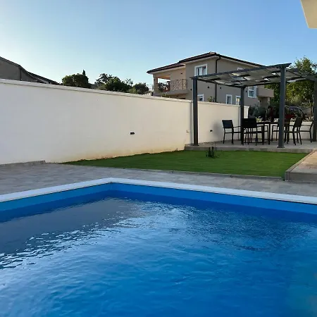 Krk, With Pool 8p Zgaljic